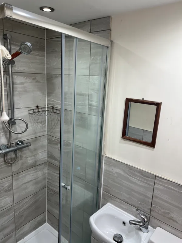 72 Derby Grove, NG7 1PF – 6-Bedroom En-suite Student House - Thumbnail 20